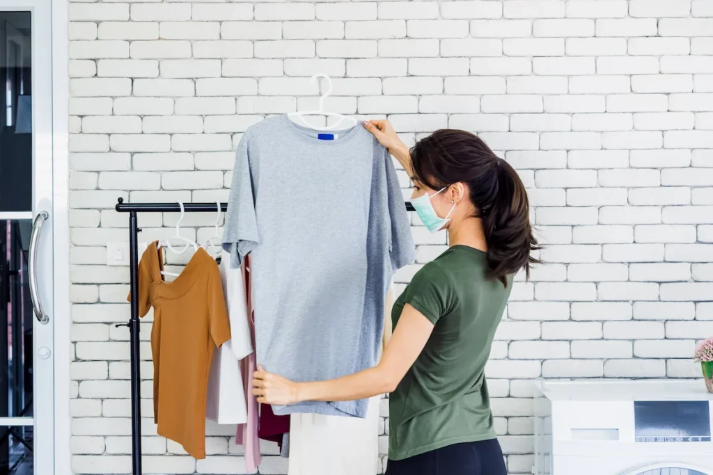 Cara menghilangkan bau apek pada baju