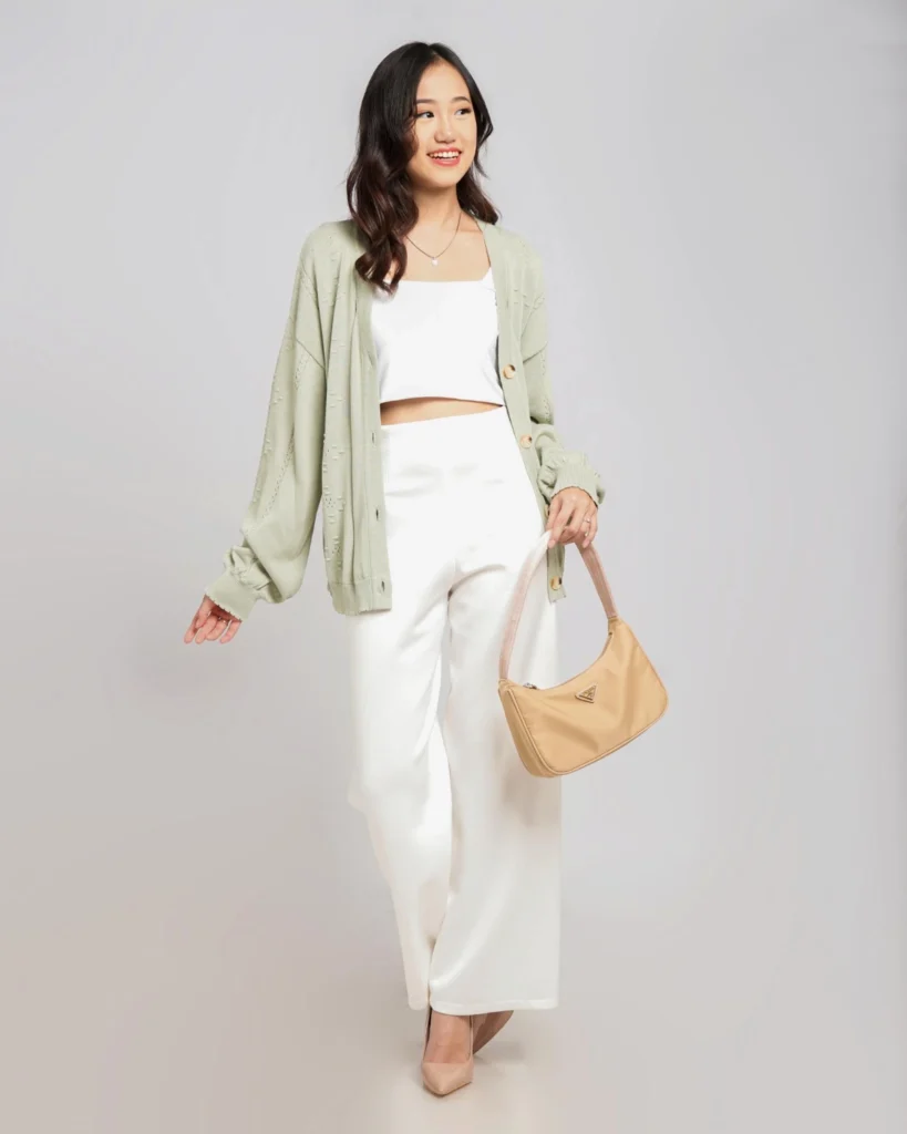 Outfit jalan-jalan casual basic