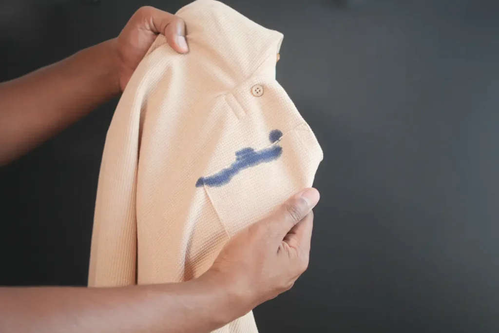 cara menghilangkan noda cat yang sudah kering di baju