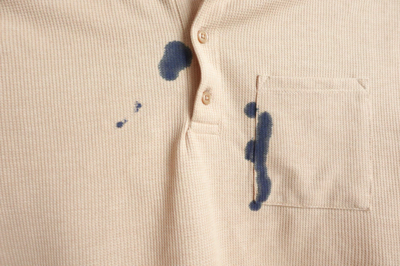 cara menghilangkan noda tinta di baju