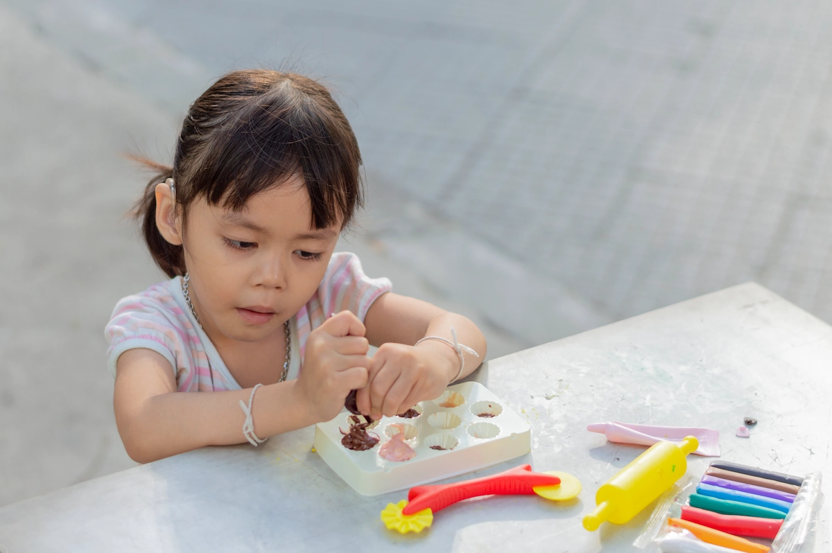 6 Aktivitas untuk Melatih Motorik Halus Anak, Menyenangkan!